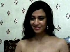 Seductive Pakistani beauty reveals her assets for the camera in a tantalizing Bengali sex video.